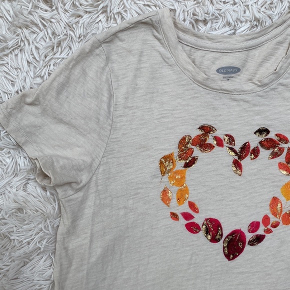Old Navy Fall Heart Graphic Tee ๐ Oatmeal - Picture 5 of 12